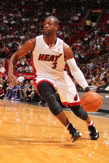 球队防守强度提升 赛季排名上升（防守升级助推赛季名次攀升）