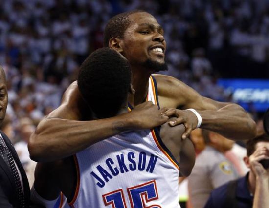 ESPN：帕奎塔冬窗可能将留在西汉姆，但想在世界杯后离队（ESPN：帕奎塔冬窗大概率留守西汉姆，世界杯后有意离队）