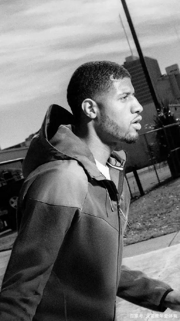 曼城瓜帅战术调整成功击败托特纳姆（瓜迪奥拉变阵奏效 曼城力克热刺）