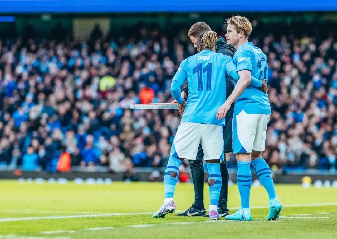 喀麦隆非洲杯大名单：姆伯莫领衔，巴索戈在列，奥纳纳无缘（喀麦隆非洲杯阵容公布：姆伯莫领衔，巴索戈入选，奥纳纳落选）