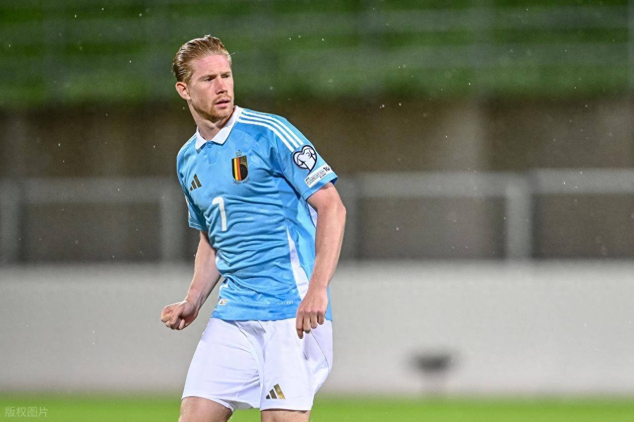 震怒！曝利物浦考虑重罚萨拉赫：内部禁赛 或已踢完红军生涯最后1场（传利物浦考虑对萨拉赫重罚：或内部停赛，恐已踢完红军生涯最后一战）