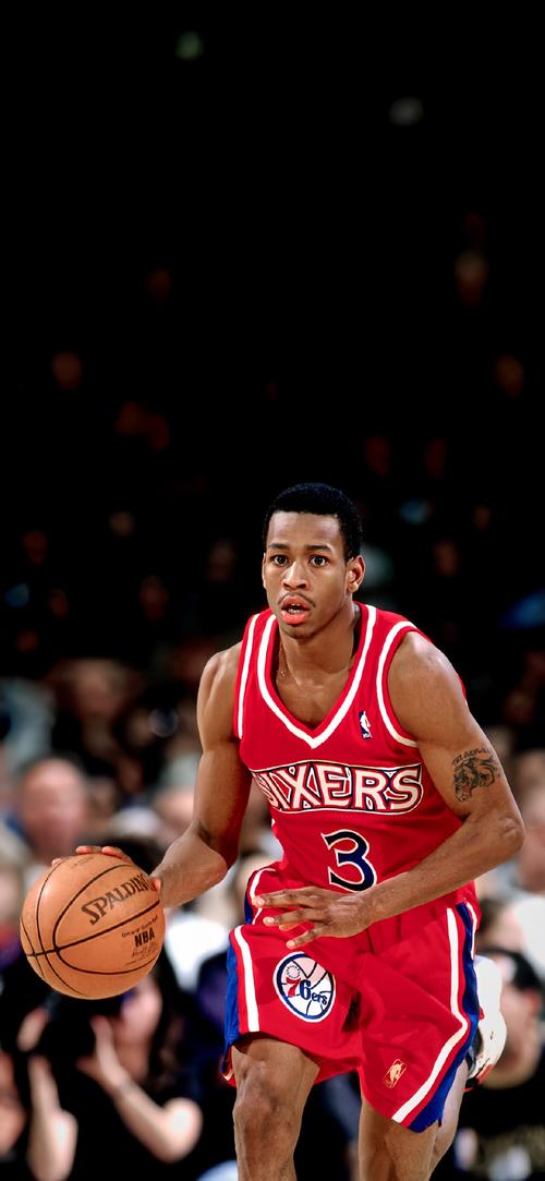 半场战报-猛龙领先凯尔特人2分 英格拉姆12分 怀特13中2（半场速递：猛龙2分领先凯尔特人 英格拉姆12分 怀特13投仅2中）