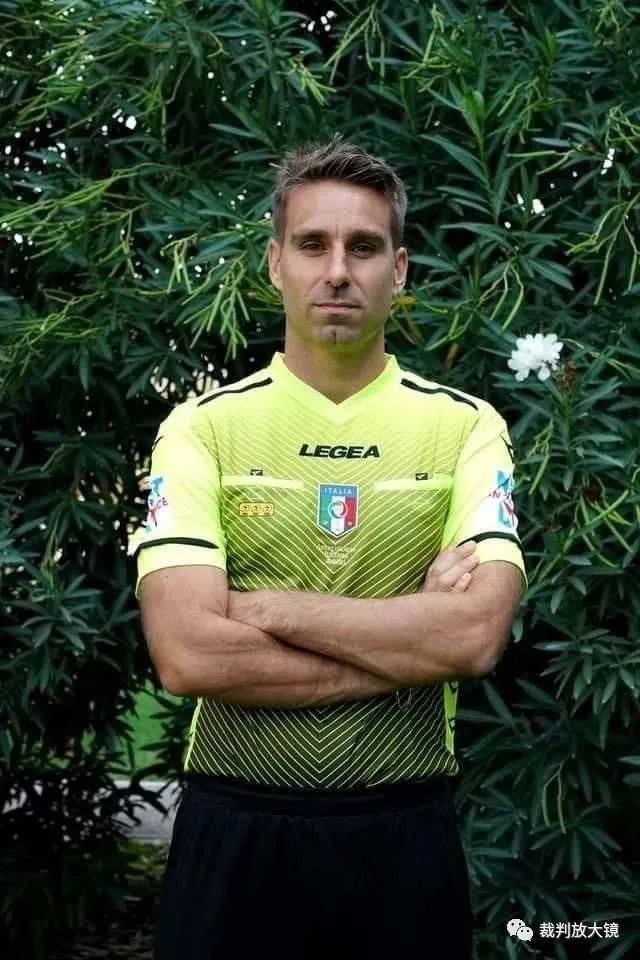 世俱杯金靴赔率：迪马利亚淘汰仍第1 凯恩紧咬（世俱杯金靴赔率更新：迪马利亚出局仍领跑，凯恩紧追不舍）